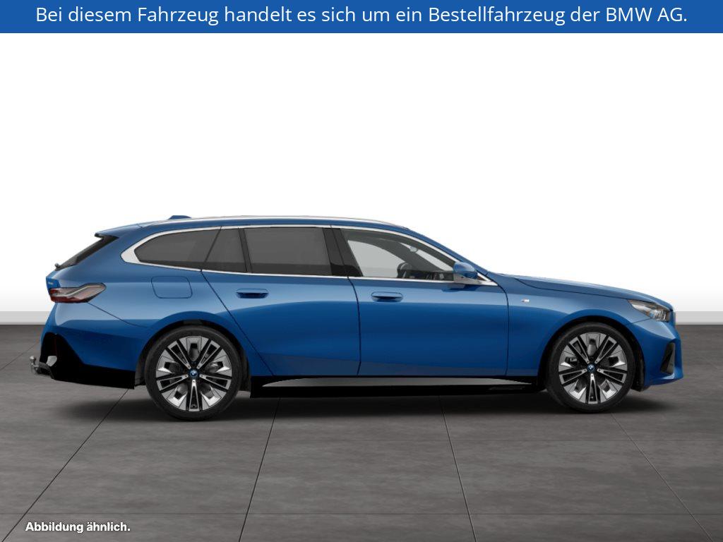 Fahrzeugabbildung BMW i5 eDrive40 Touring