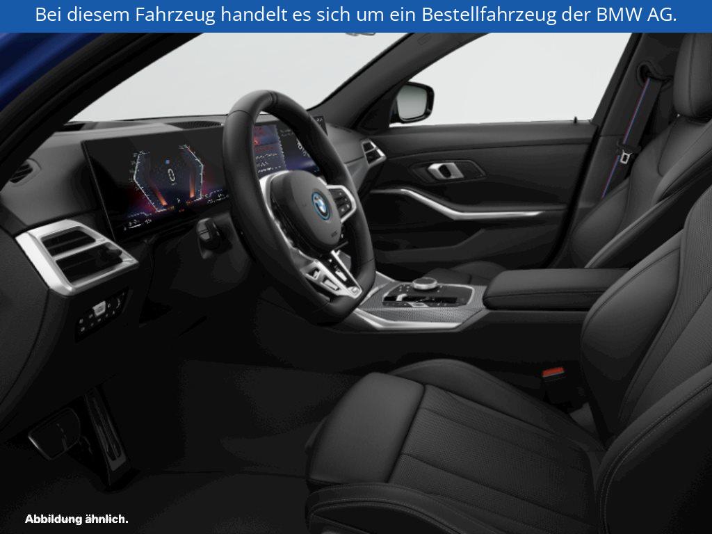 Fahrzeugabbildung BMW 330e xDrive Touring