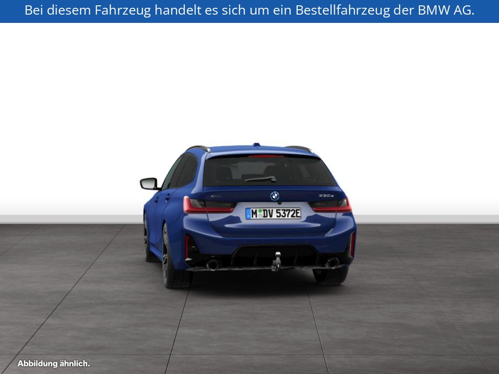 Fahrzeugabbildung BMW 330e xDrive Touring