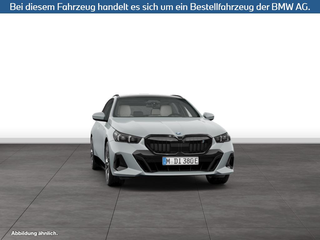 Fahrzeugabbildung BMW i5 eDrive40 Touring