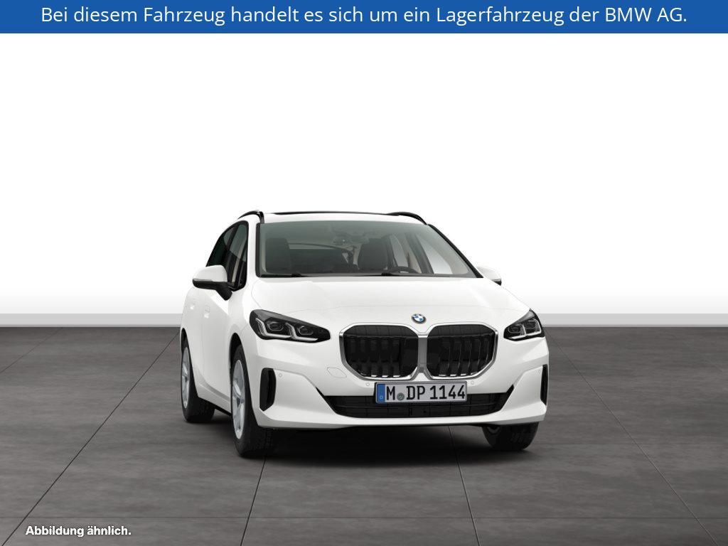 Fahrzeugabbildung BMW 220i Active Tourer