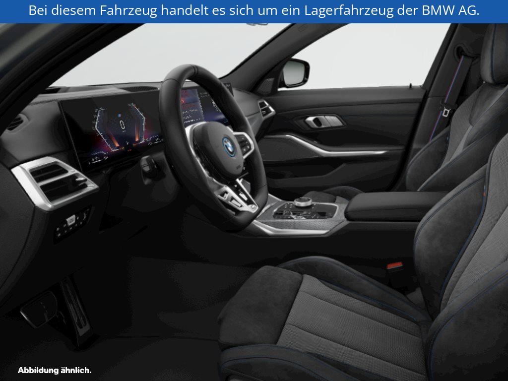 Fahrzeugabbildung BMW 330e xDrive Touring