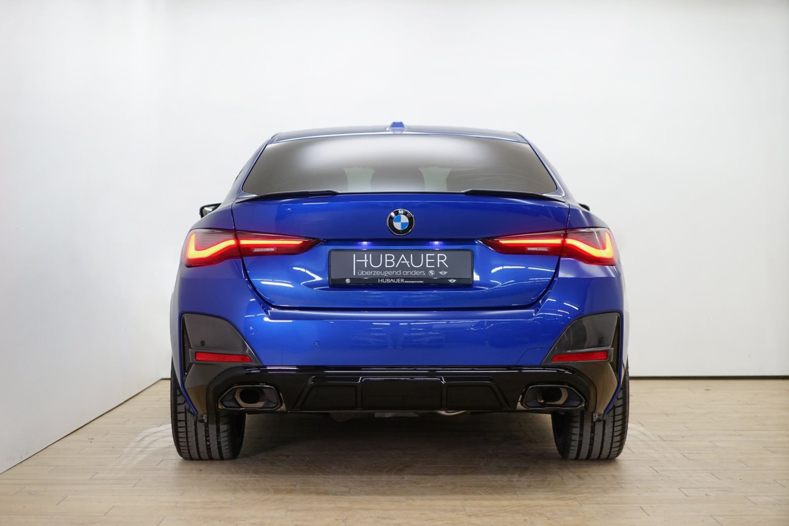 Fahrzeugabbildung BMW M440i xDrive Gran Coupé [HUD, AHK, Laser, ACC, 20 LMR]