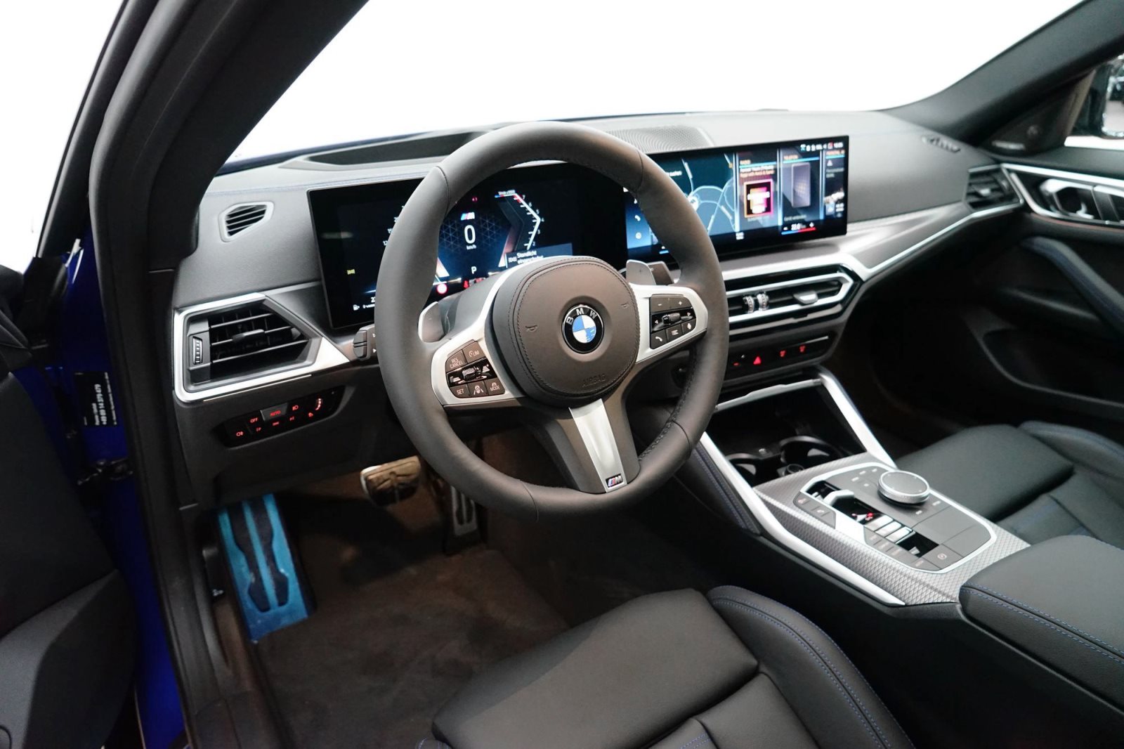 Fahrzeugabbildung BMW M440i xDrive Gran Coupé [HUD, AHK, Laser, ACC, 20 LMR]