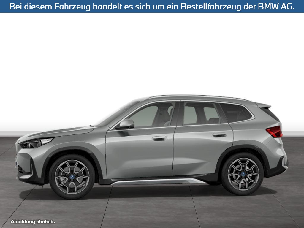Fahrzeugabbildung BMW iX1 xDrive30