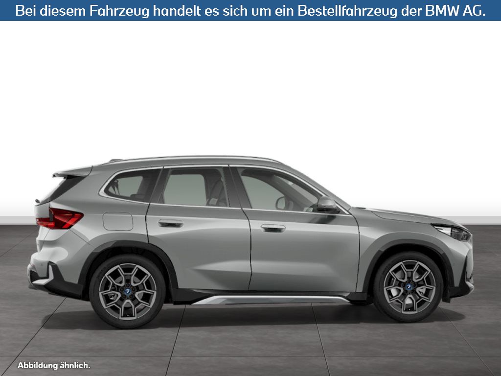 Fahrzeugabbildung BMW iX1 xDrive30