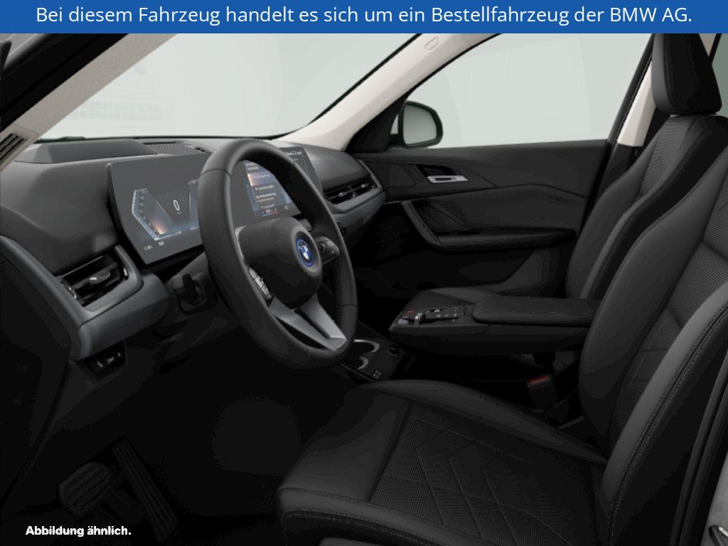 Fahrzeugabbildung BMW iX1 xDrive30