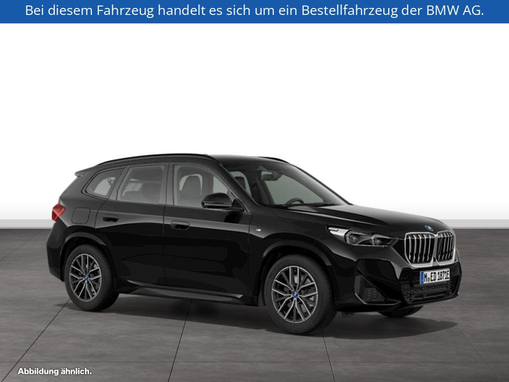 Fahrzeugabbildung BMW iX1 xDrive30