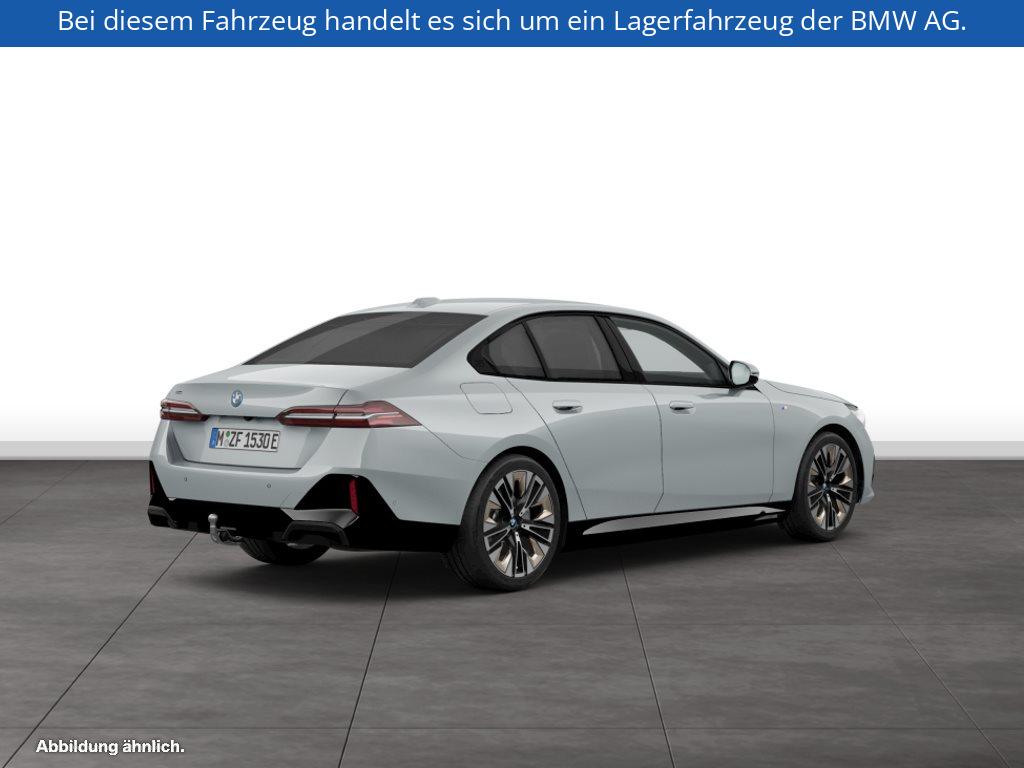 Fahrzeugabbildung BMW 550e xDrive Limousine