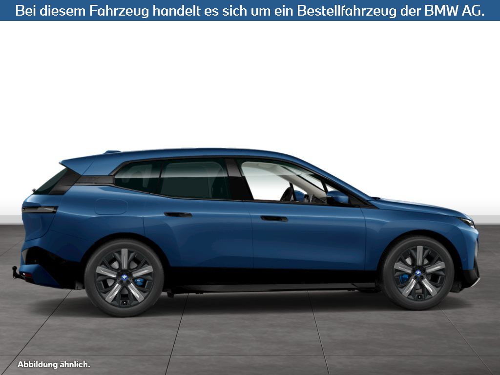 Fahrzeugabbildung BMW iX xDrive40