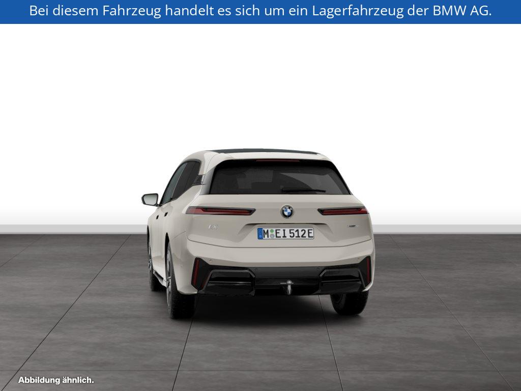 Fahrzeugabbildung BMW iX xDrive60