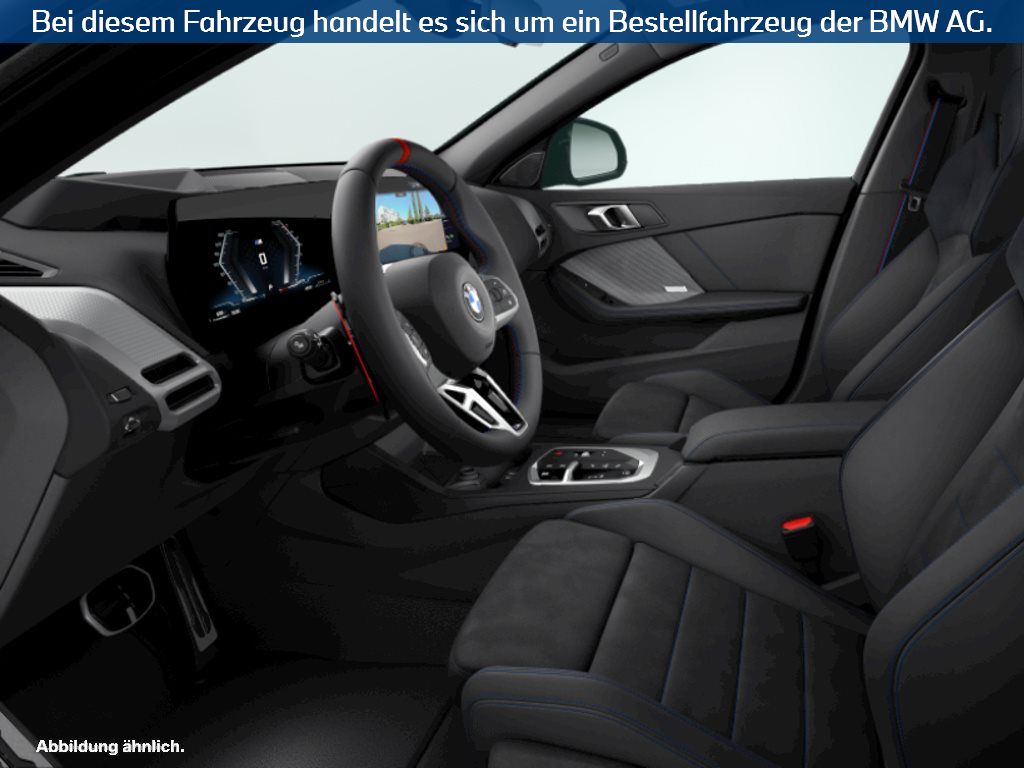 Fahrzeugabbildung BMW M135 xDrive