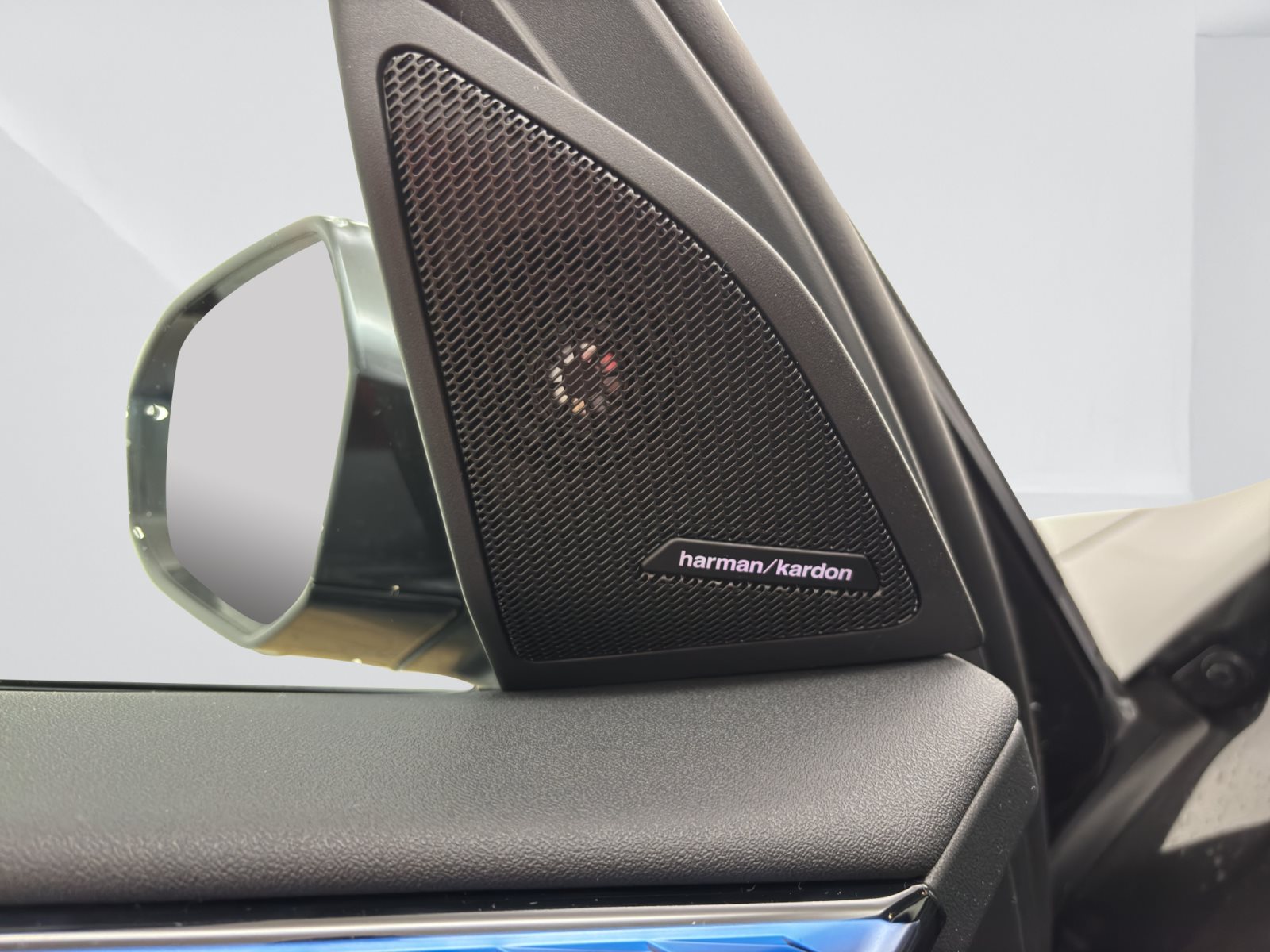 Fahrzeugabbildung BMW X3 40d xDrive [M Sport Pro, HUD, AHK, ACC, Sitze elektr.]