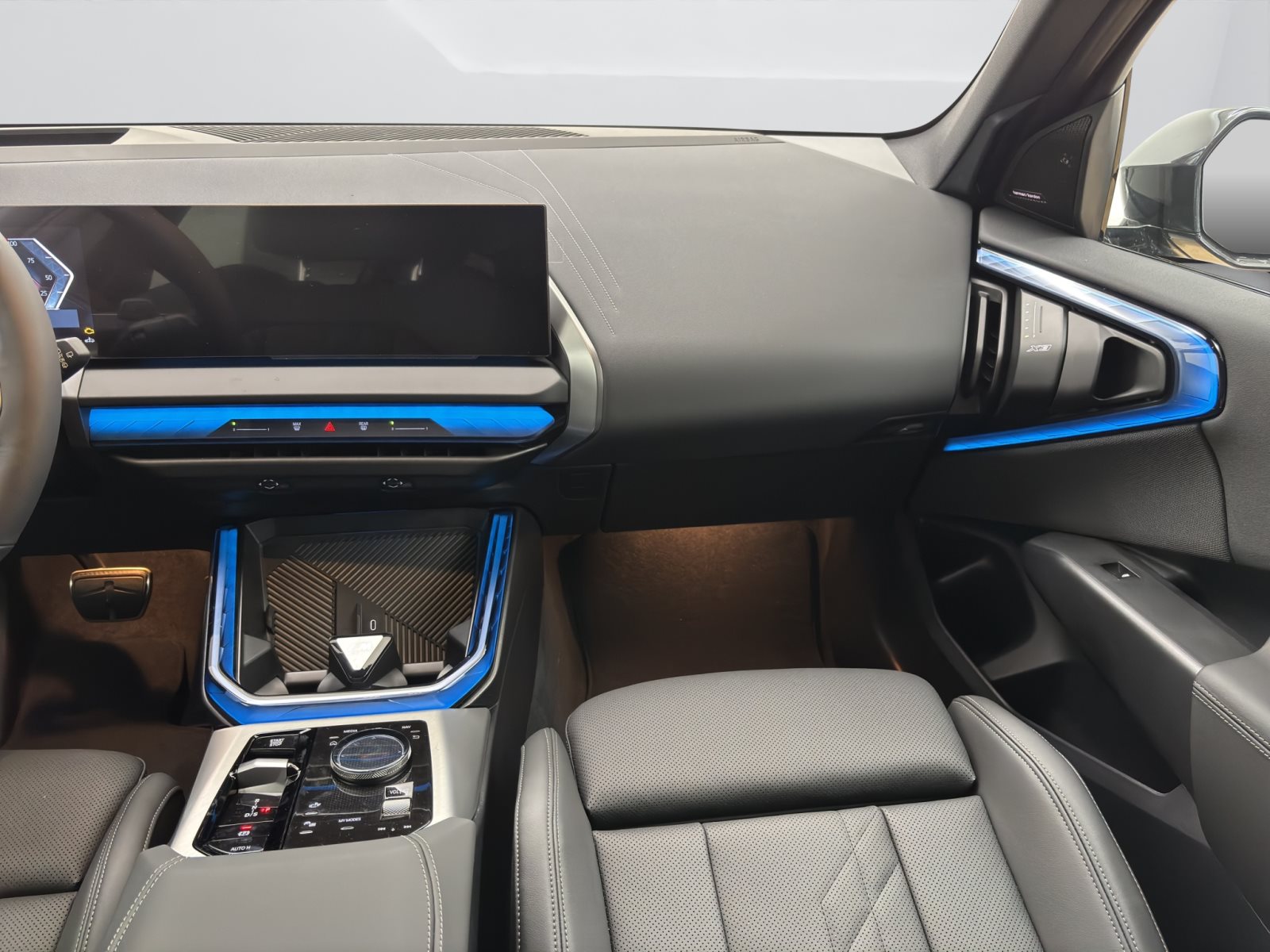 Fahrzeugabbildung BMW X3 40d xDrive [M Sport Pro, HUD, AHK, ACC, Sitze elektr.]