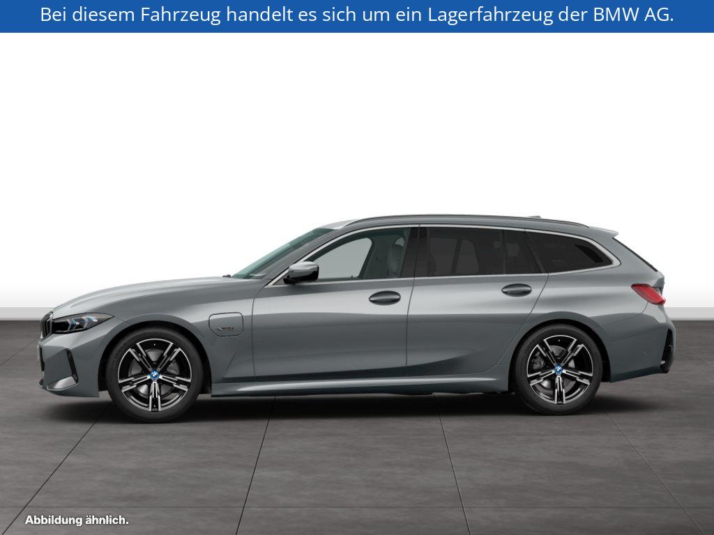 Fahrzeugabbildung BMW 330e xDrive Touring