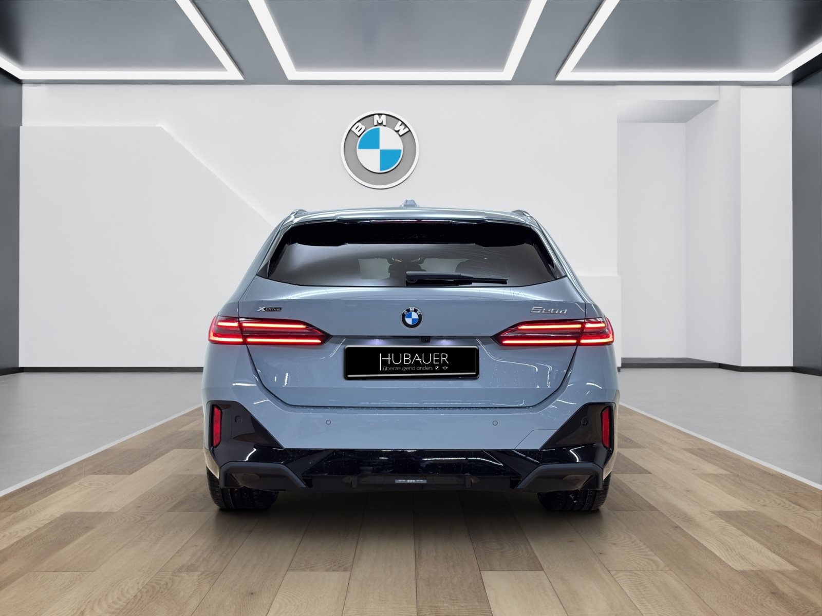 Fahrzeugabbildung BMW 520d xDrive Touring [M Sport Pro, HUD, AHK, ACC, h&k Sound]