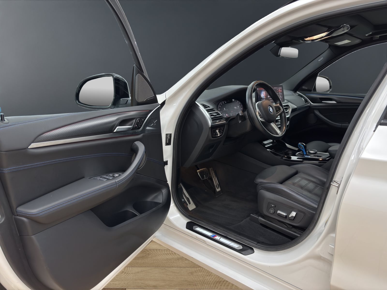 Fahrzeugabbildung BMW iX3 [Impressive, M Sport, HUD, AHK, HK Sound]