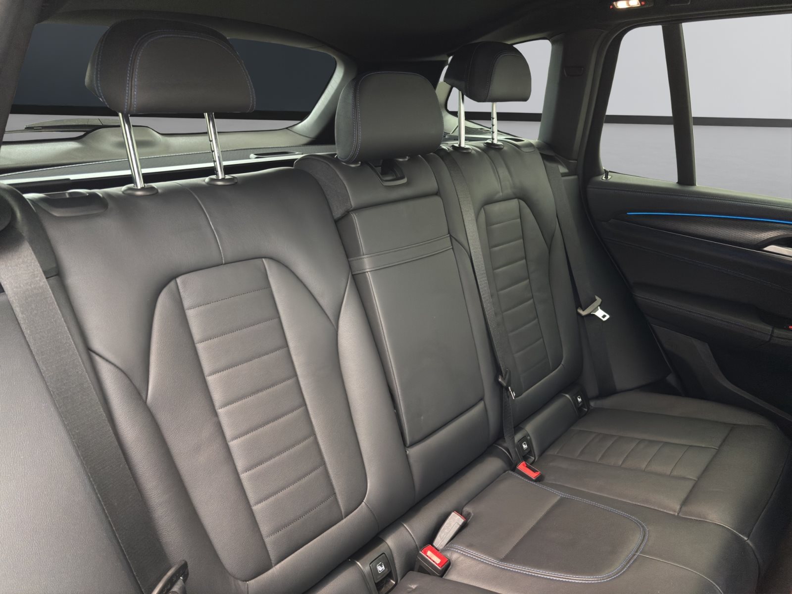 Fahrzeugabbildung BMW iX3 [Impressive, M Sport, HUD, AHK, HK Sound]