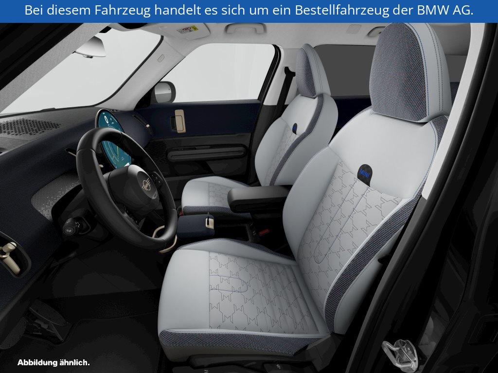 Fahrzeugabbildung MINI Countryman SE ALL4