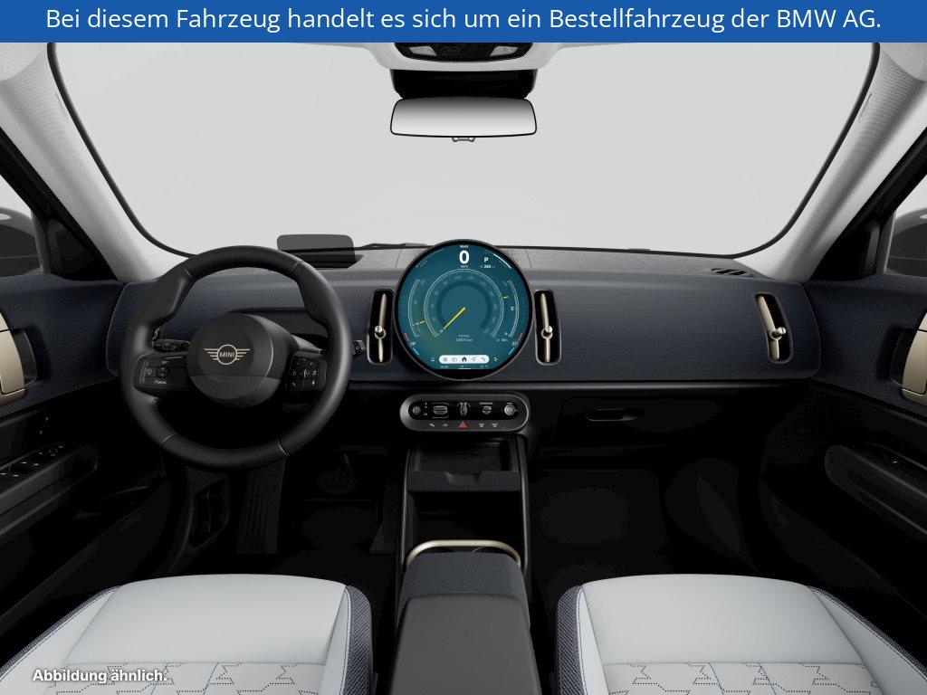 Fahrzeugabbildung MINI Countryman SE ALL4
