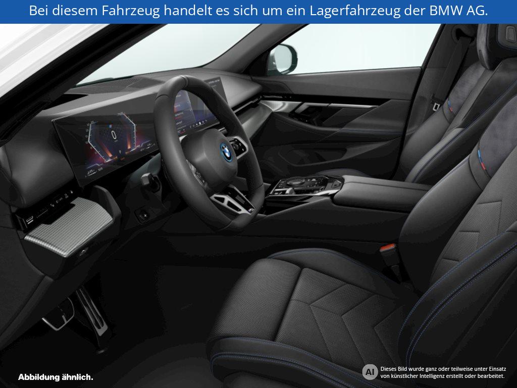Fahrzeugabbildung BMW 550e xDrive Touring