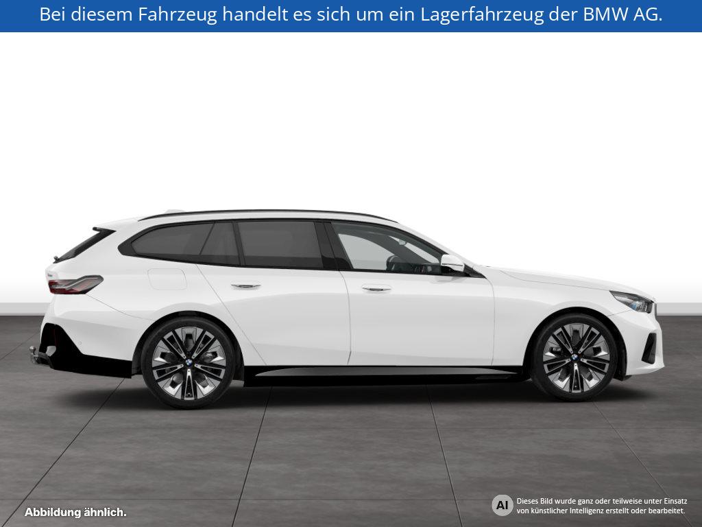 Fahrzeugabbildung BMW 550e xDrive Touring