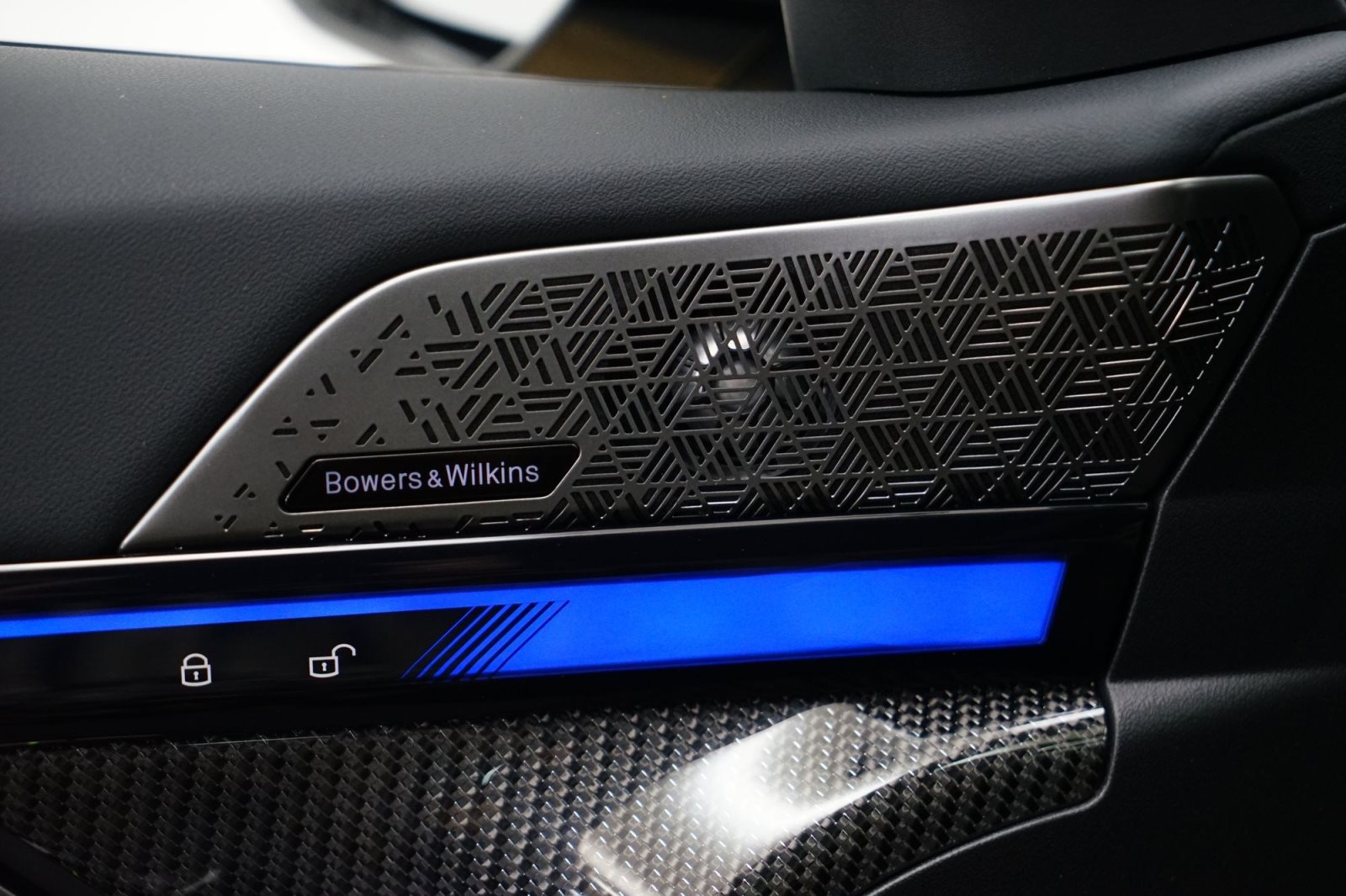 Fahrzeugabbildung BMW M5 Touring [Ultimate Package, HUD, ACC, Carbon Bremse]