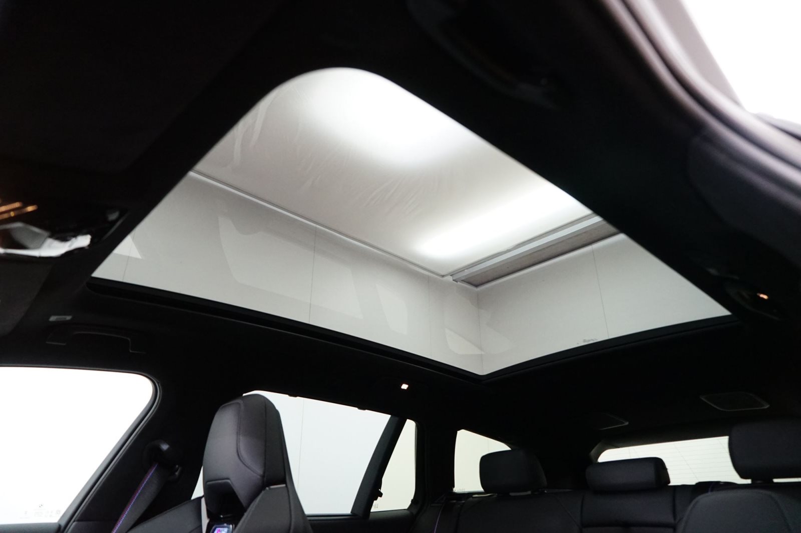 Fahrzeugabbildung BMW M5 Touring [Ultimate Package, HUD, ACC, Carbon Bremse]