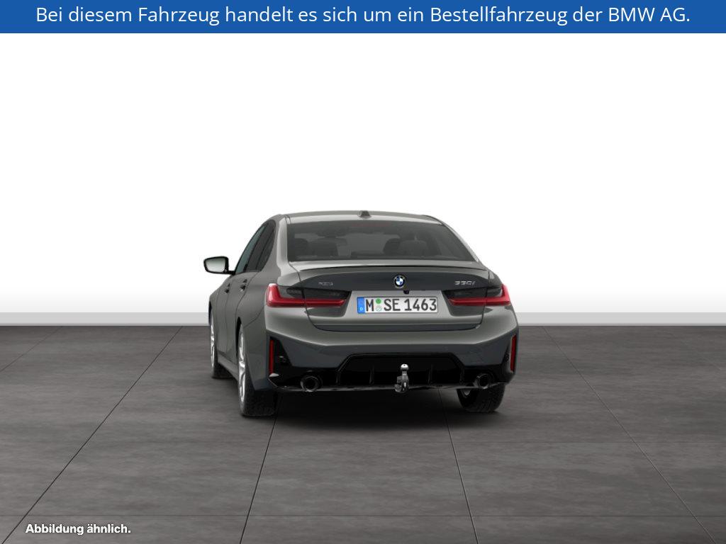 Fahrzeugabbildung BMW 330i xDrive Limousine