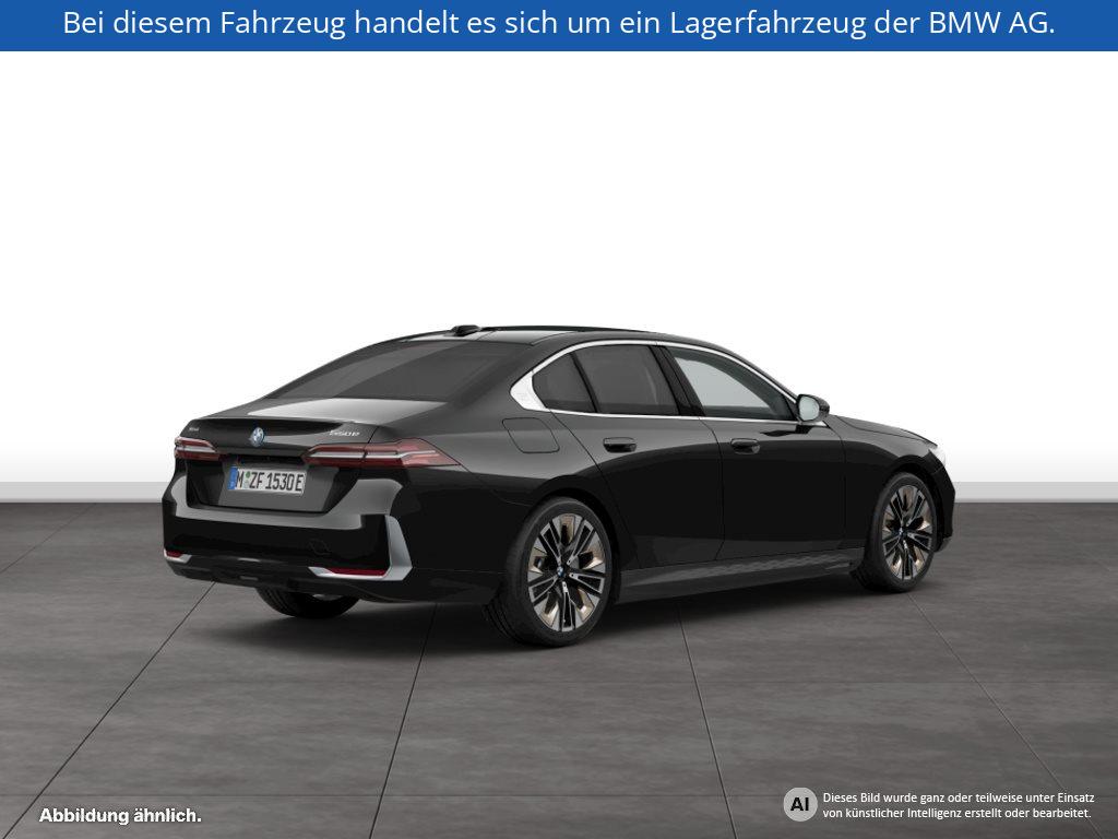 Fahrzeugabbildung BMW 550e xDrive Limousine