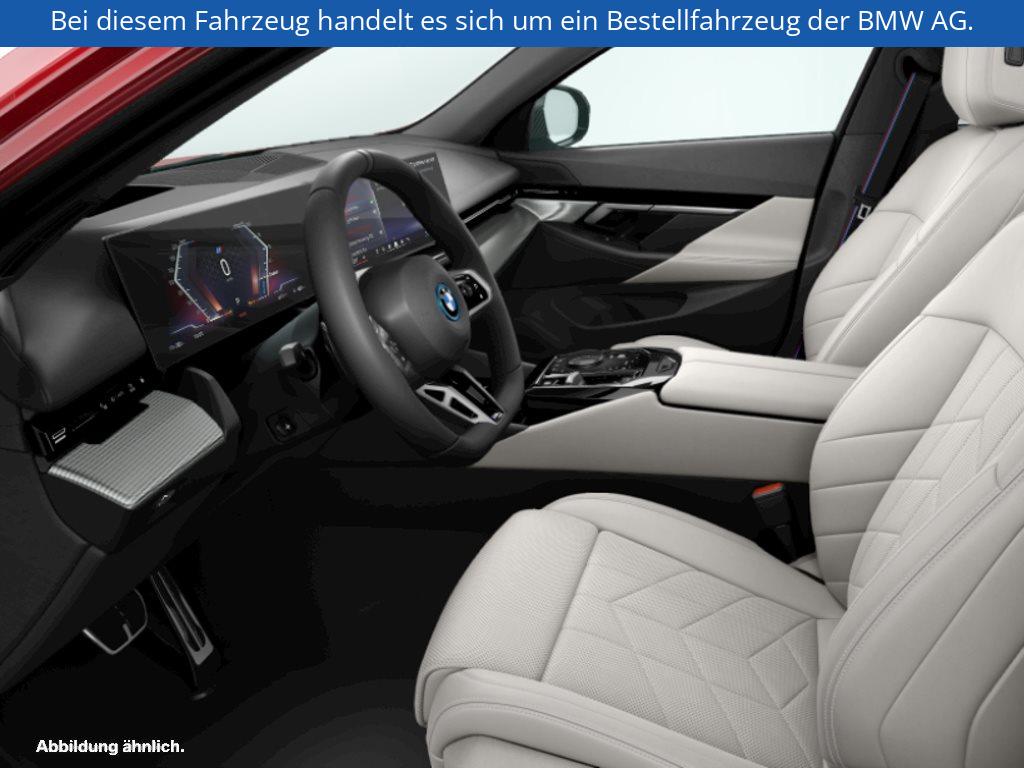 Fahrzeugabbildung BMW i5 eDrive40 Limousine