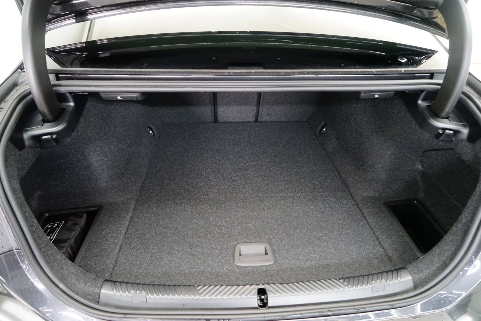 Fahrzeugabbildung BMW i5 xDrive40 Limousine [M Sport, HUD, ACC, GSD]