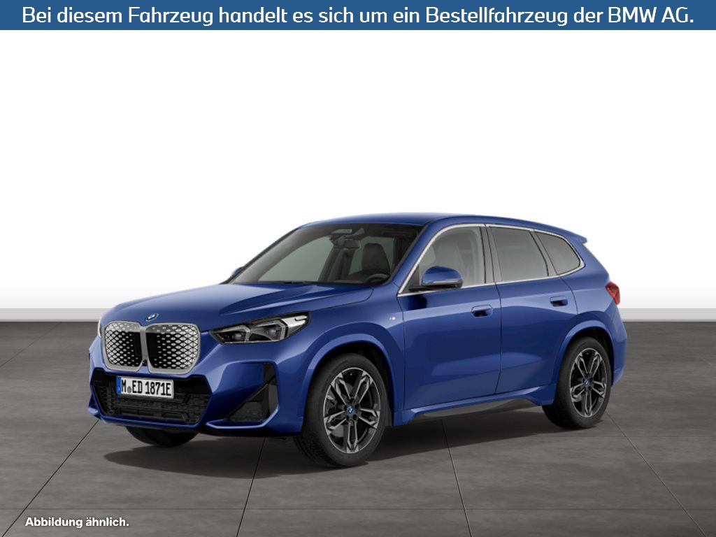 BMW iX1 xDrive30