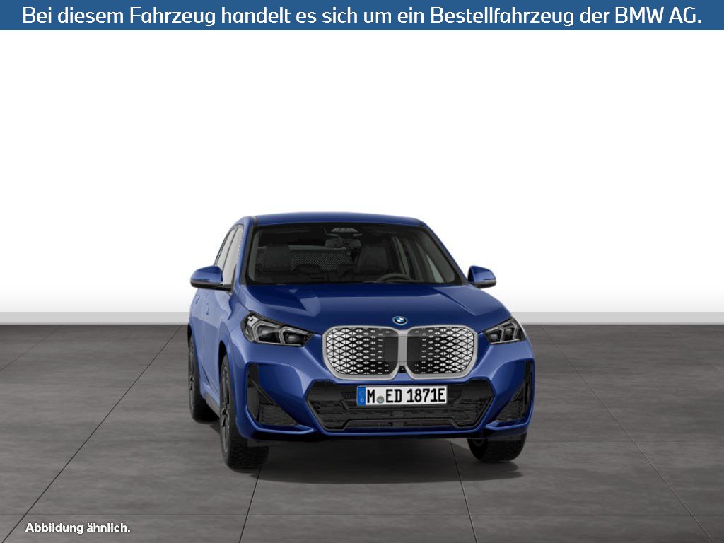 Fahrzeugabbildung BMW iX1 xDrive30