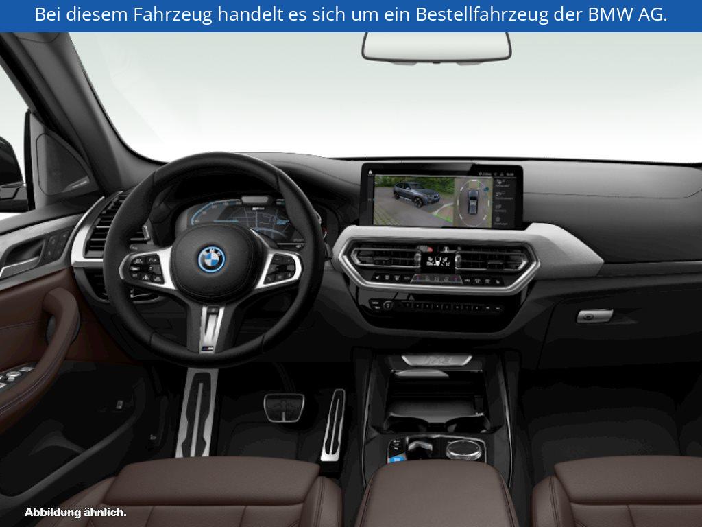 Fahrzeugabbildung BMW iX3 M Sport