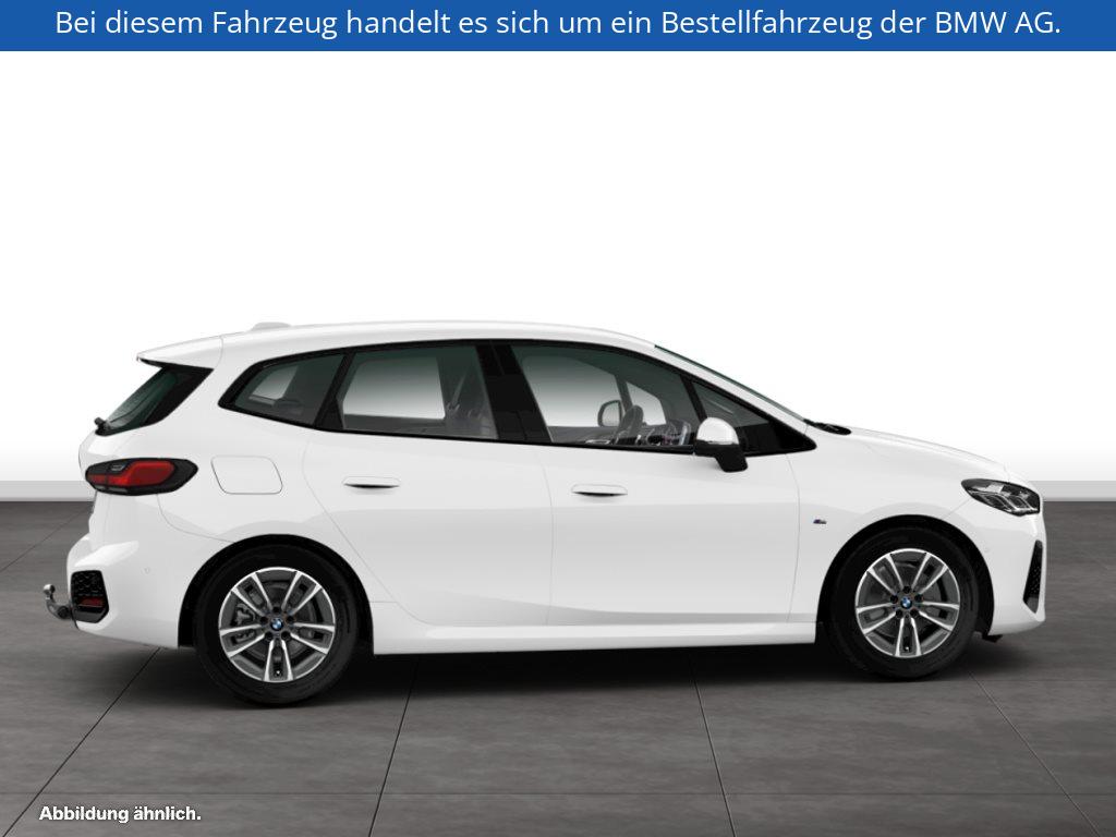 Fahrzeugabbildung BMW 220i Active Tourer