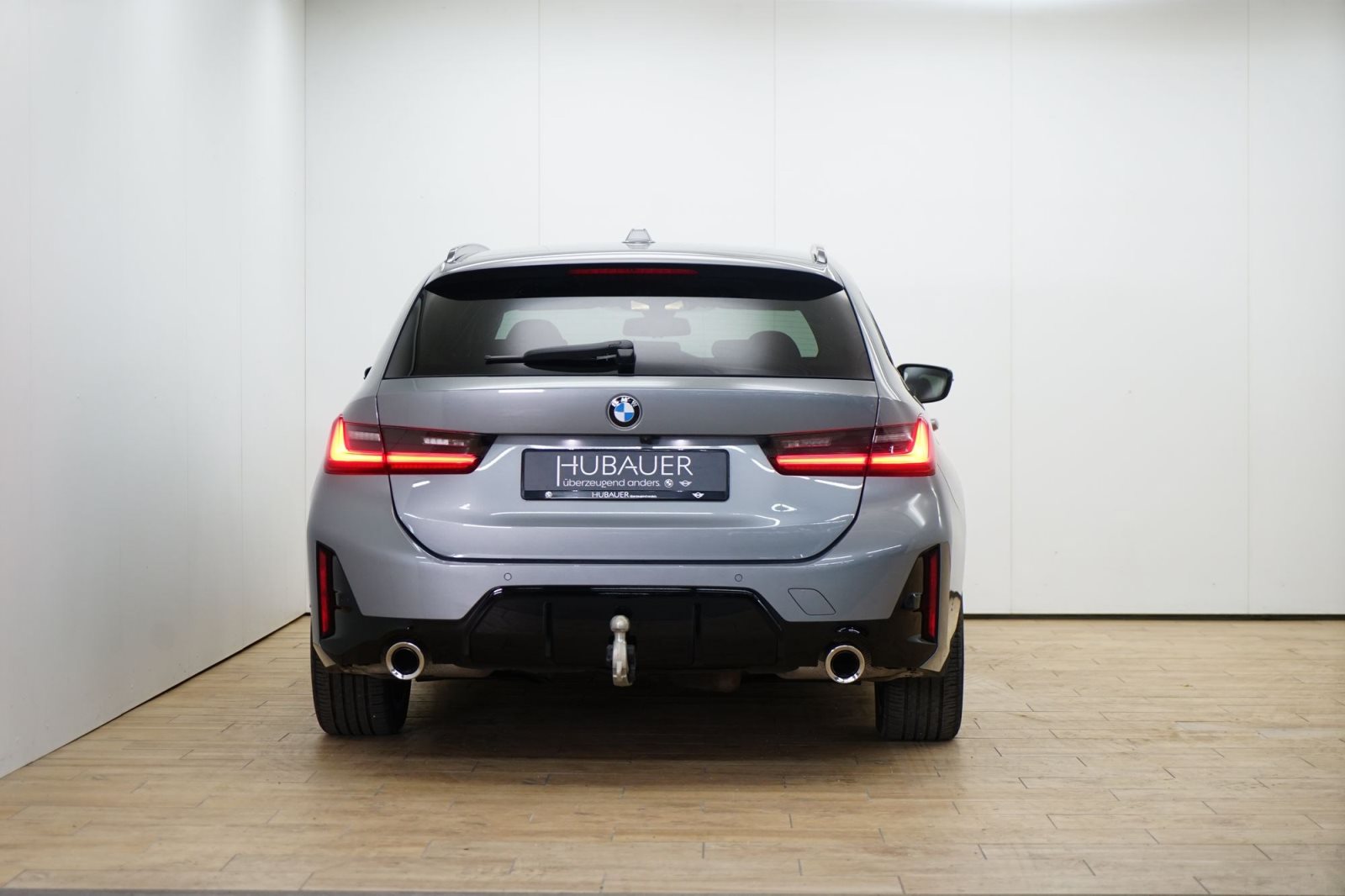 Fahrzeugabbildung BMW 320d Touring [M Sport, LC+, ACC, RFK, AHK, HiFi]