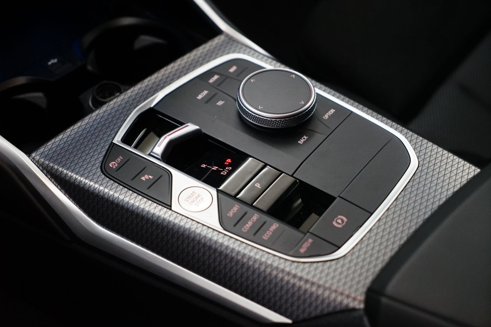 Fahrzeugabbildung BMW 320d Touring [M Sport, LC+, ACC, RFK, AHK, HiFi]