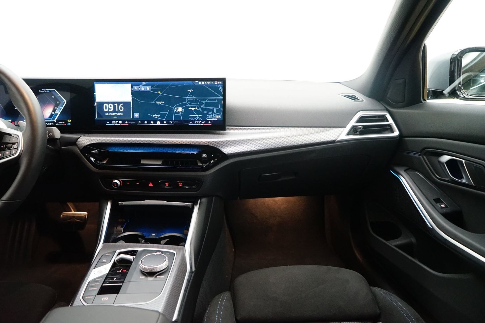 Fahrzeugabbildung BMW 320d Touring [M Sport, LC+, ACC, RFK, AHK, HiFi]