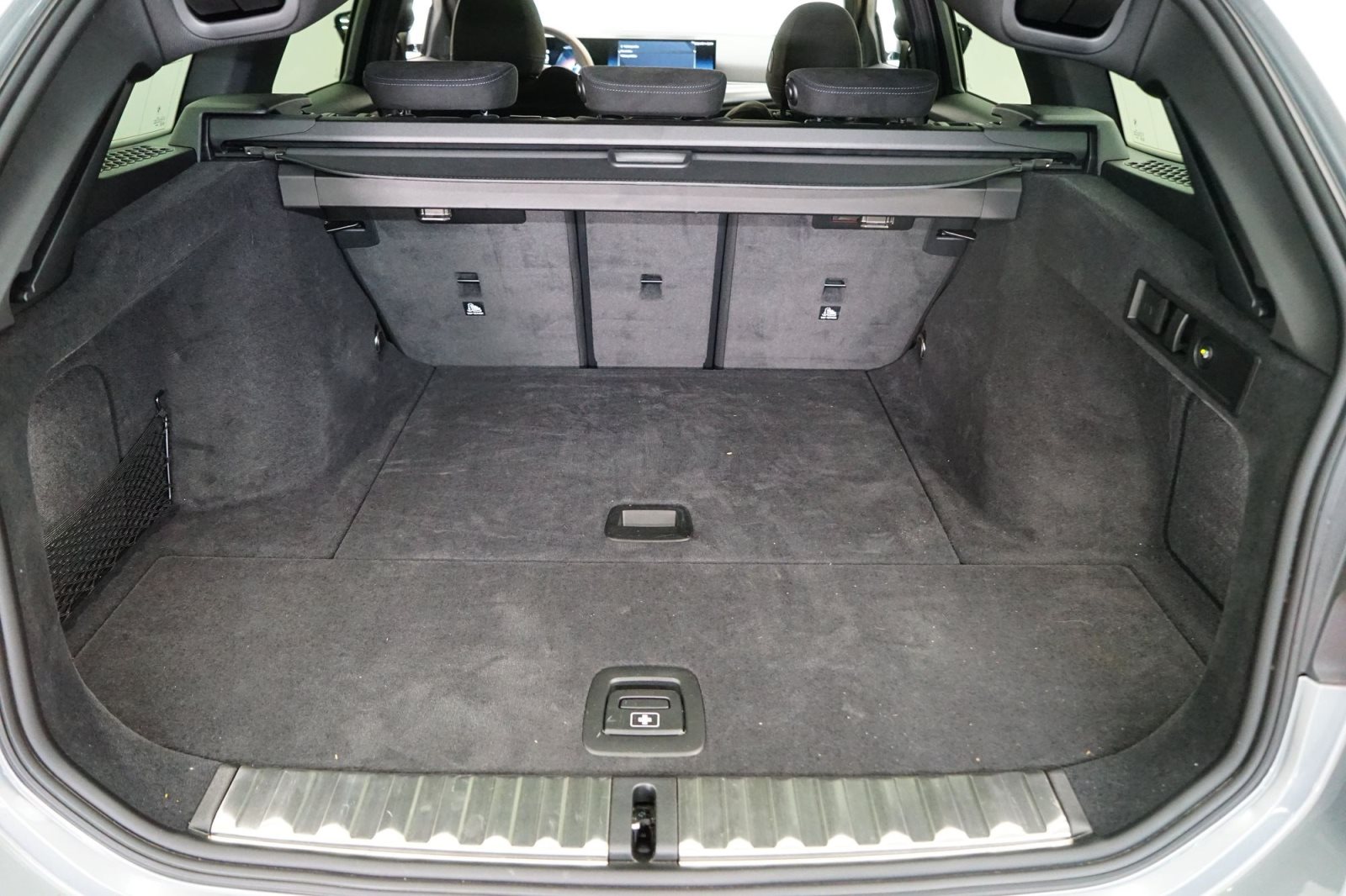 Fahrzeugabbildung BMW 320d Touring [M Sport, LC+, ACC, RFK, AHK, HiFi]