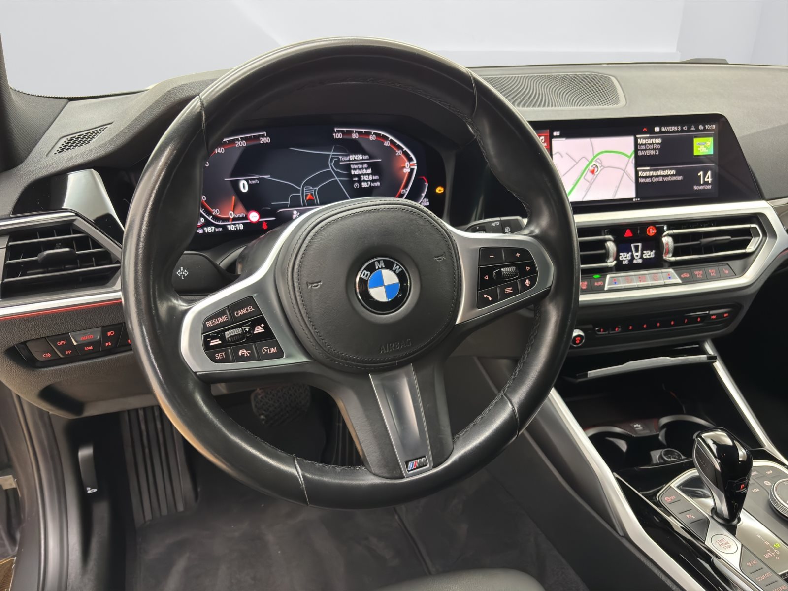 Fahrzeugabbildung BMW 320d xDrive Touring [Sport Line, LC Prof., ACC]