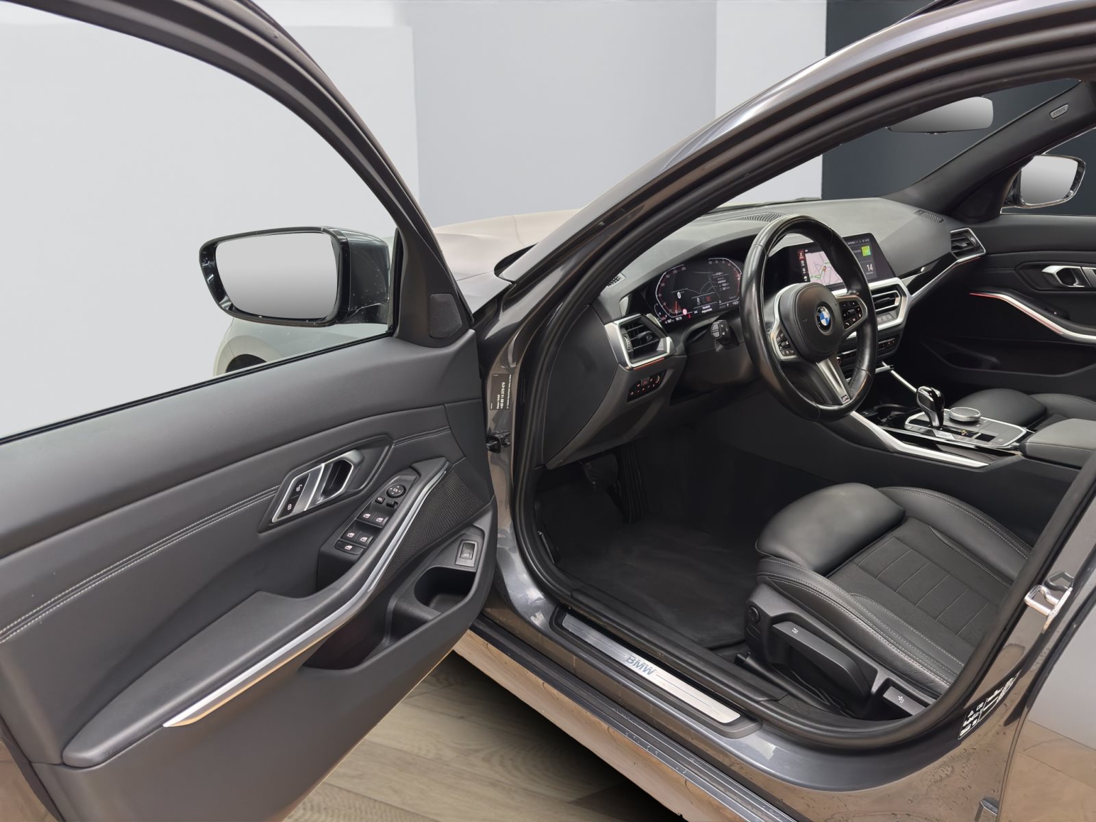 Fahrzeugabbildung BMW 320d xDrive Touring [Sport Line, LC Prof., ACC]