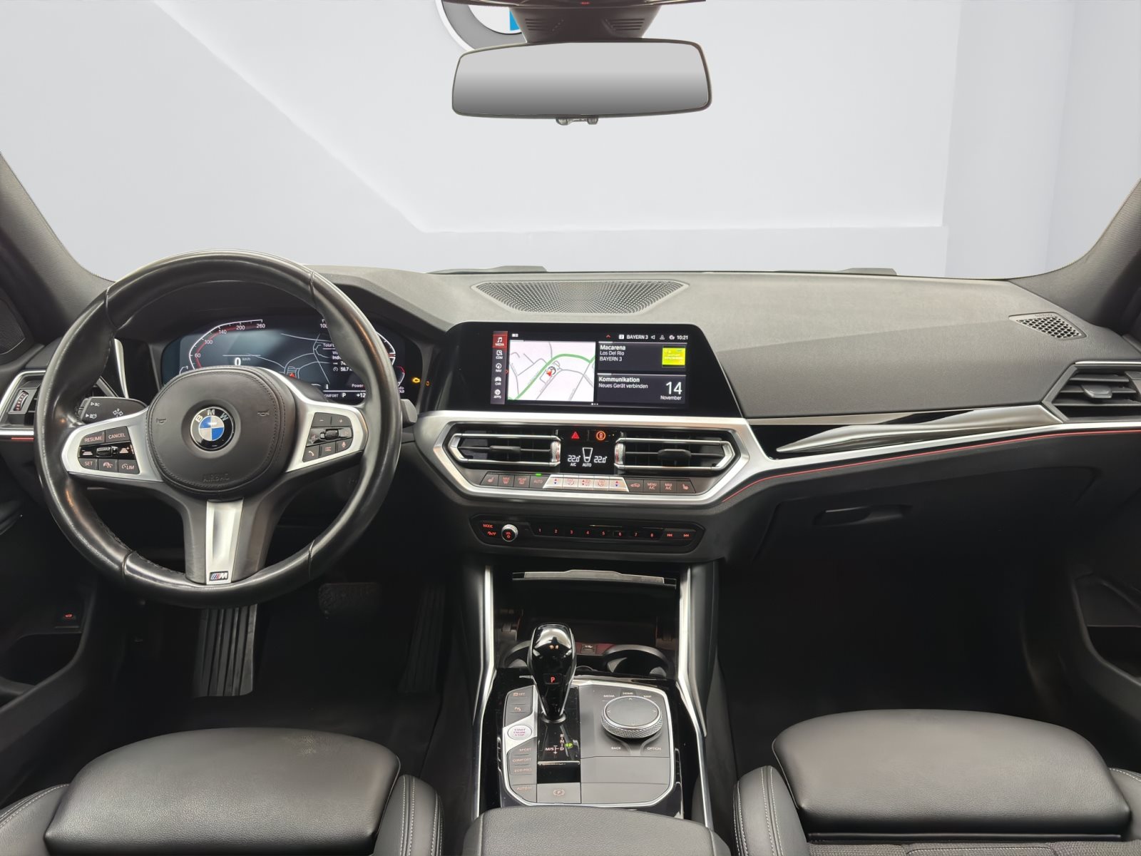 Fahrzeugabbildung BMW 320d xDrive Touring [Sport Line, LC Prof., ACC]