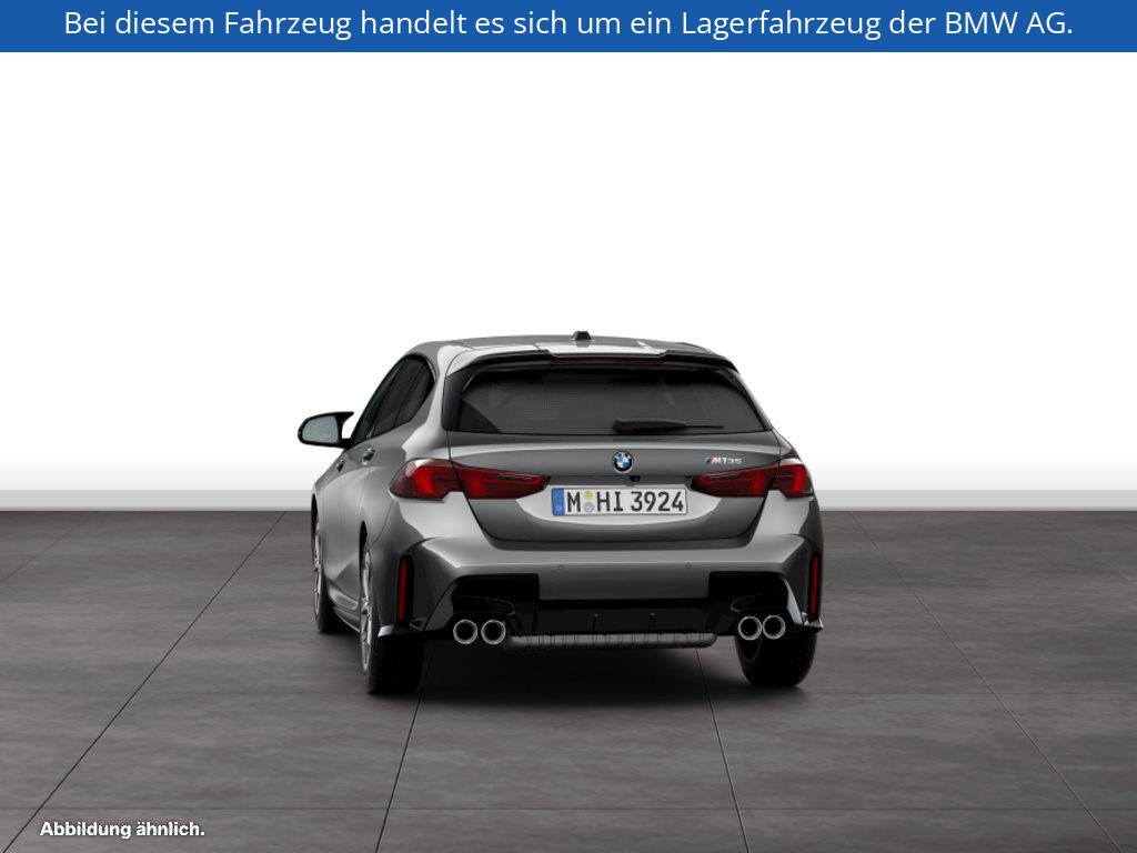 Fahrzeugabbildung BMW M135 xDrive