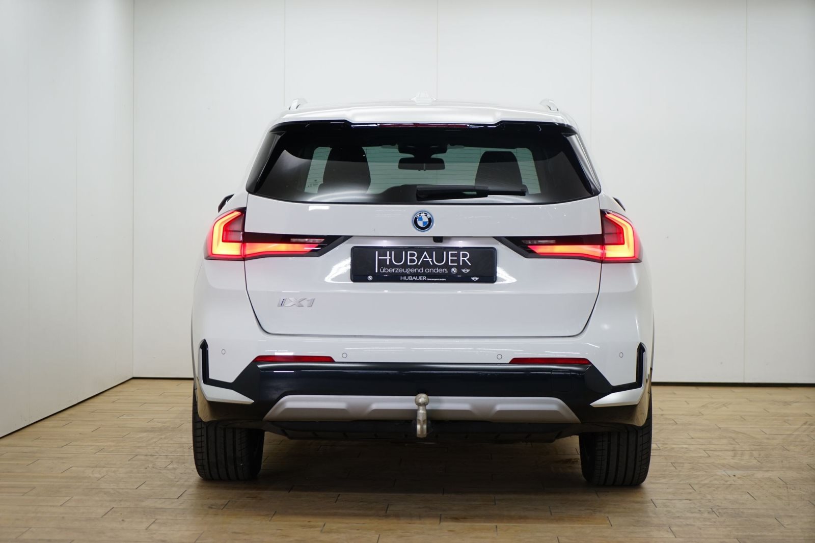 Fahrzeugabbildung BMW iX1 xDrive30 [xLine, RFK, SHZ, Anhängerkupplung]