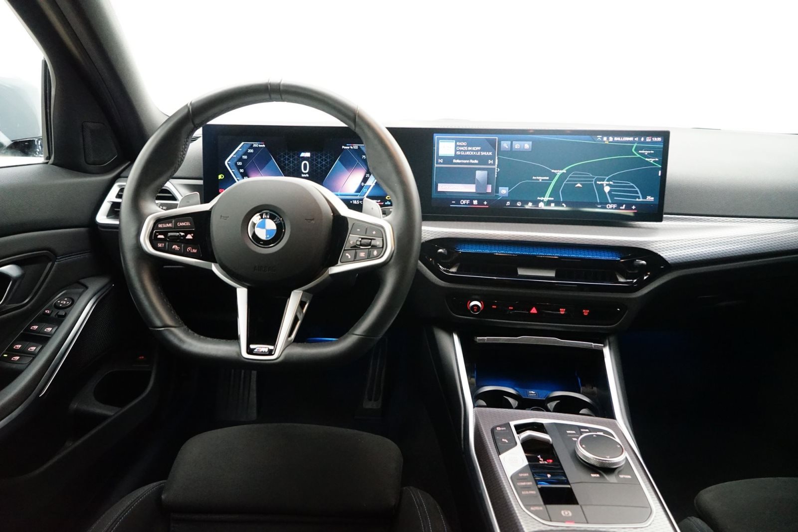 Fahrzeugabbildung BMW iX1 xDrive30 [xLine, RFK, SHZ, Anhängerkupplung]