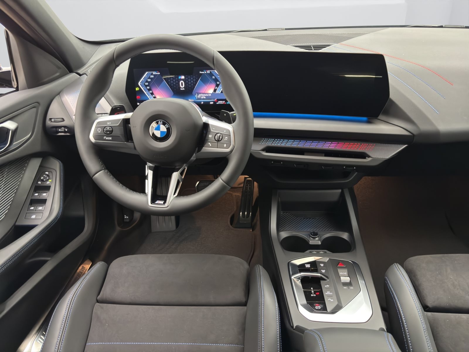 Fahrzeugabbildung BMW 120 [M Sport Pro, Navi, RFK, SHZ, 19 LMR]