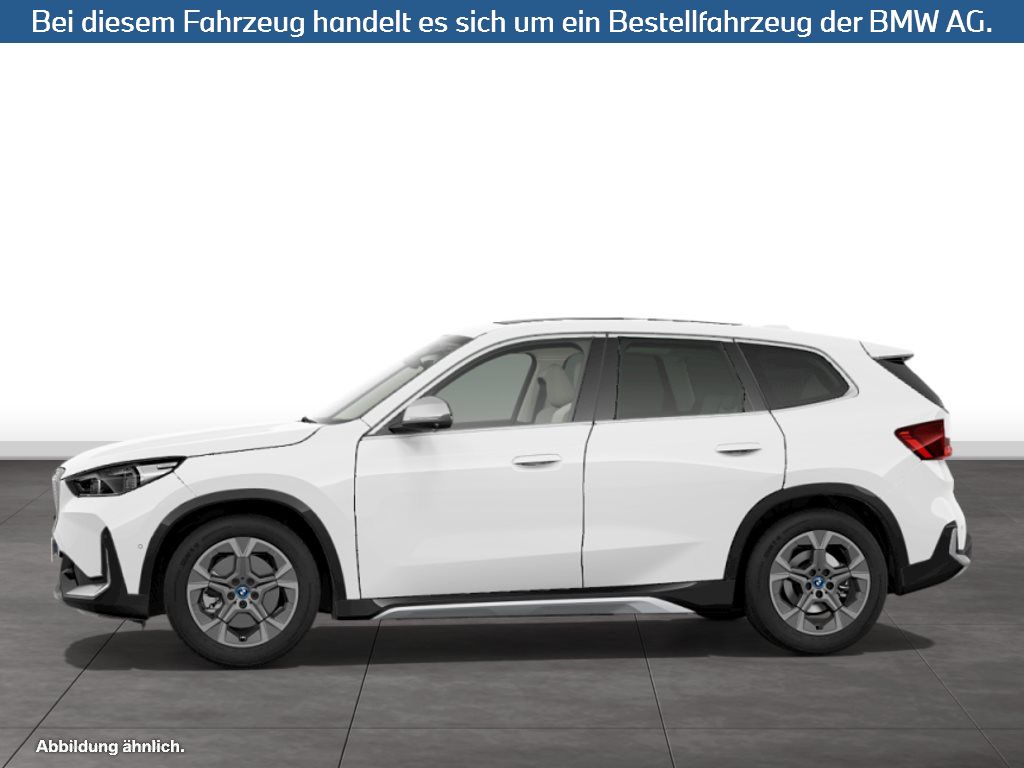 Fahrzeugabbildung BMW iX1 xDrive30