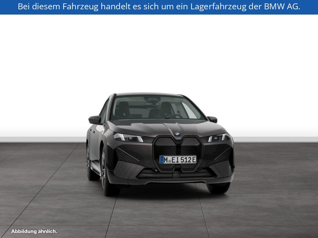 Fahrzeugabbildung BMW iX xDrive60