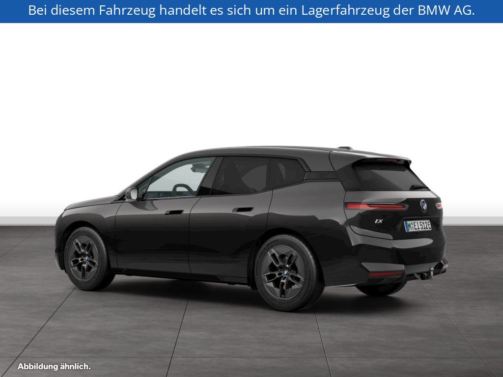 Fahrzeugabbildung BMW iX xDrive60